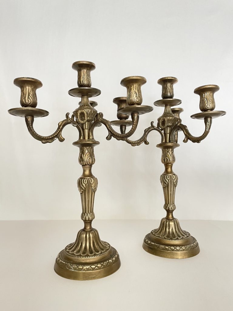 Lot de 2 chandeliers en bronze style Louis XVI Ressourcerie Histoires