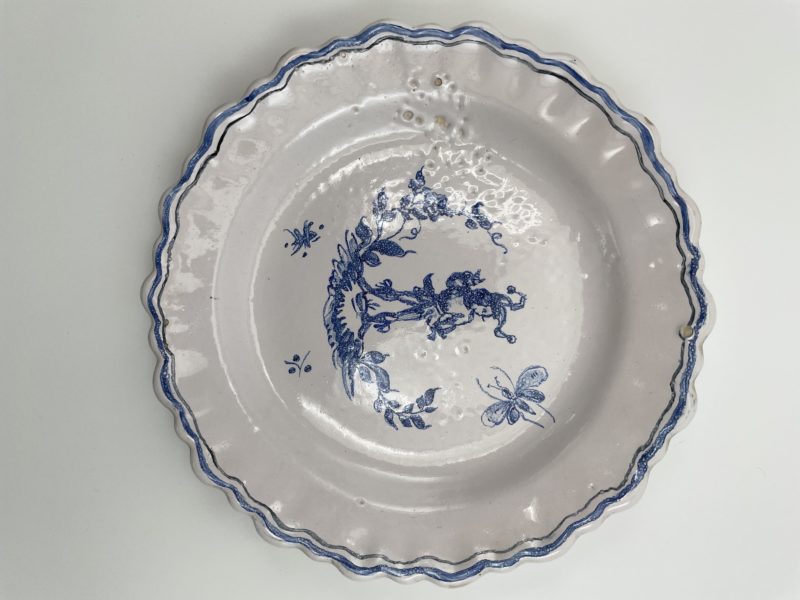 Duo d'assiettes de collection bleues et roses – Image 4