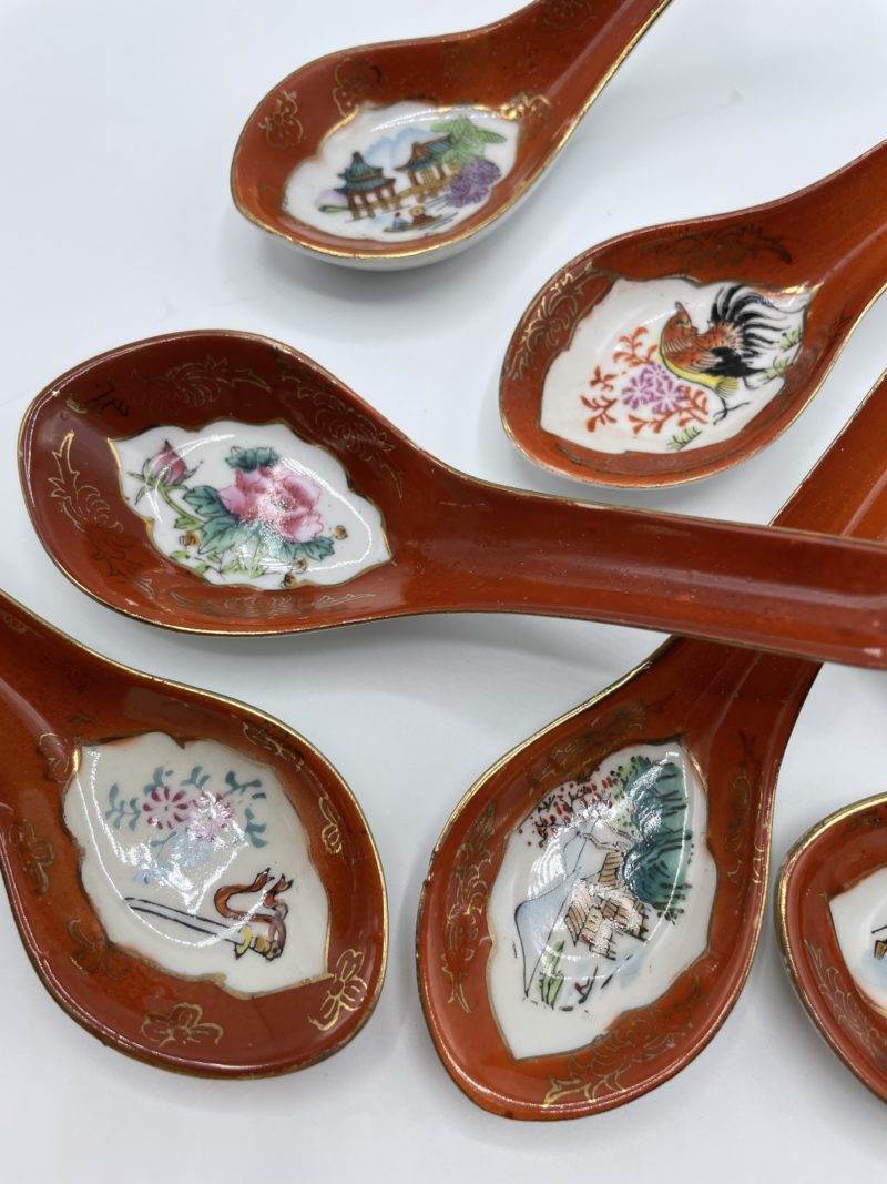 Lot de 7 cuillères à soupe chinoises rouges – Image 2