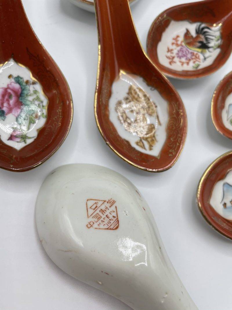 Lot de 7 cuillères à soupe chinoises rouges – Image 3