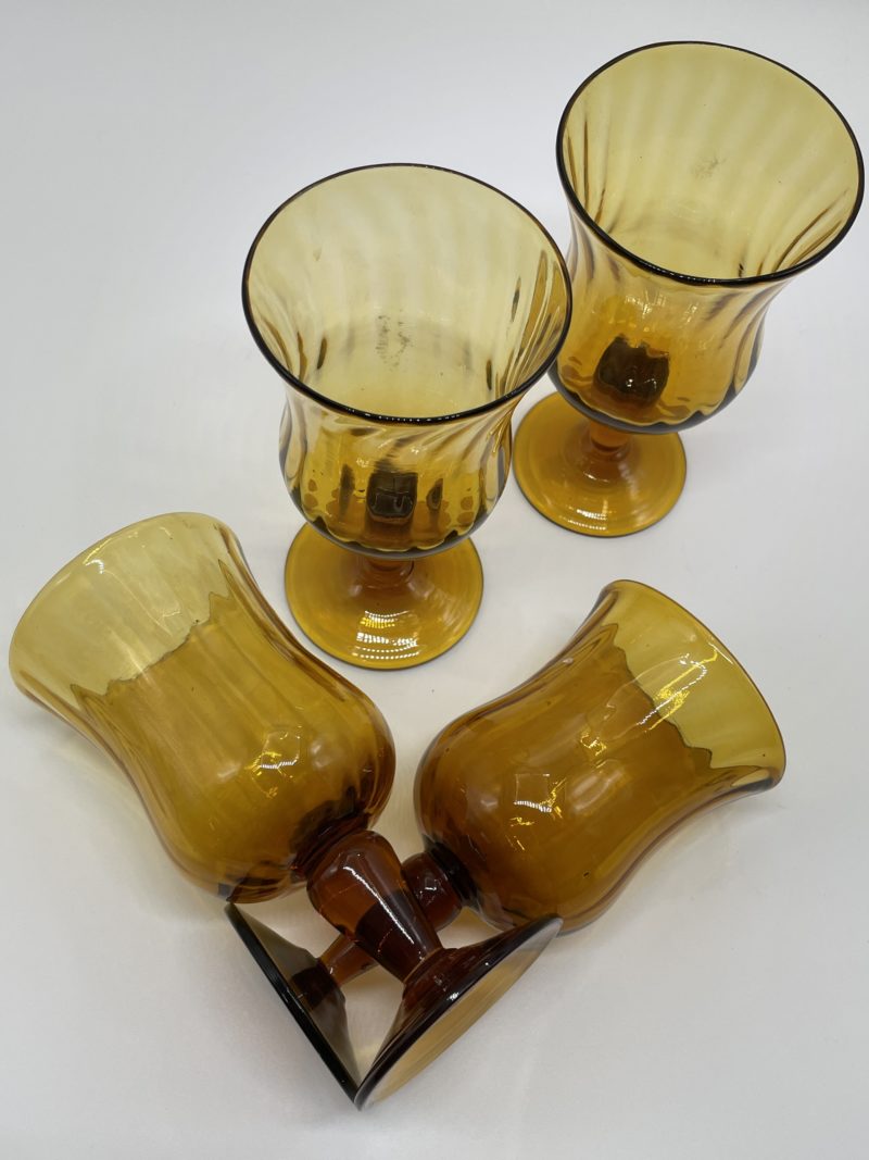 Lot de 4 verres à pied ocre – Image 3