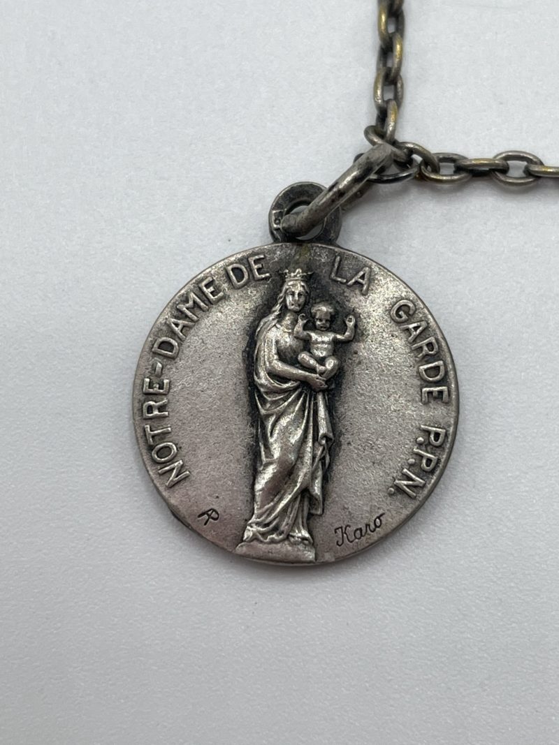 Collier ras de cou médailles – Image 6