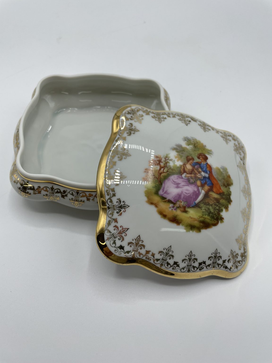 Boîte Rectangulaire Borbonese En Porcelaine Décorée Papillons - 8x6x3 Cm - Italie 1995 - Neuf