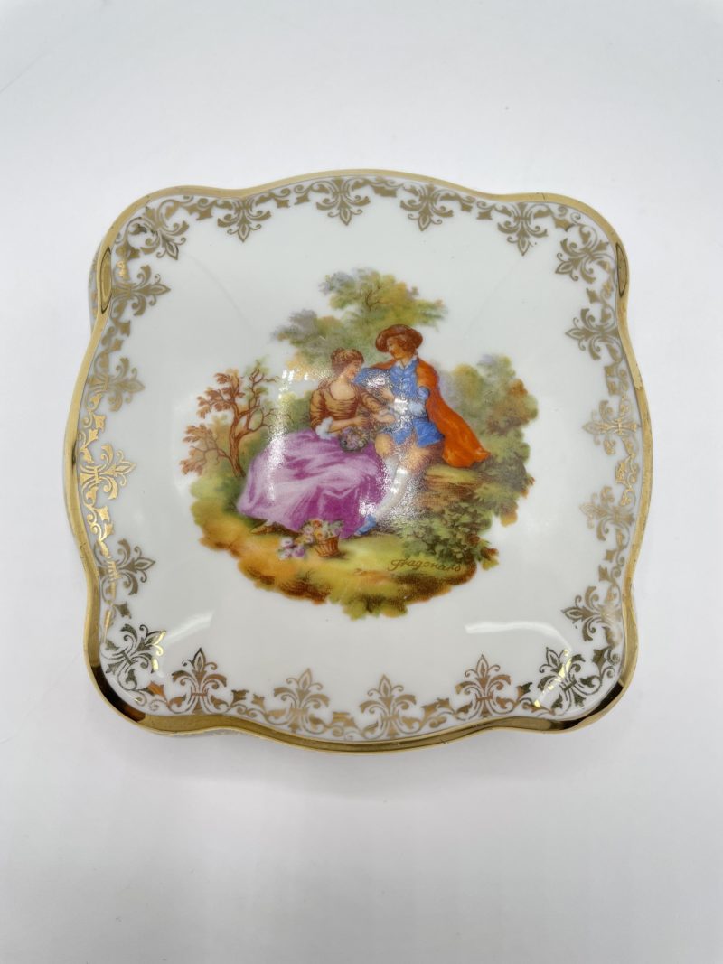 Boîte porcelaine de Limoges motif Fragonard – Image 2