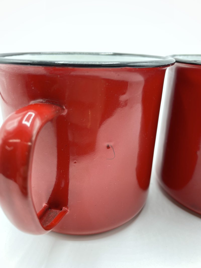 Duo de 2 tasses vintage émail rouge – Image 3