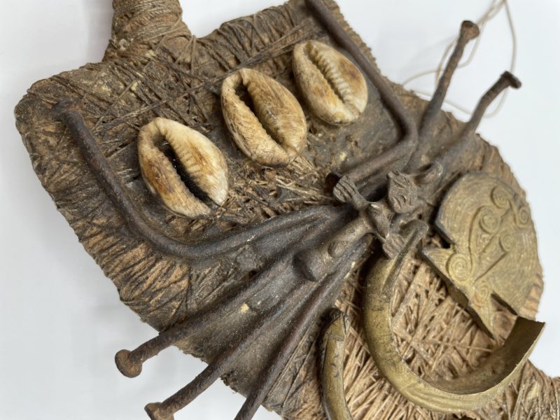 Artisanat Burkina Faso africain femme aux coquillages – Image 5