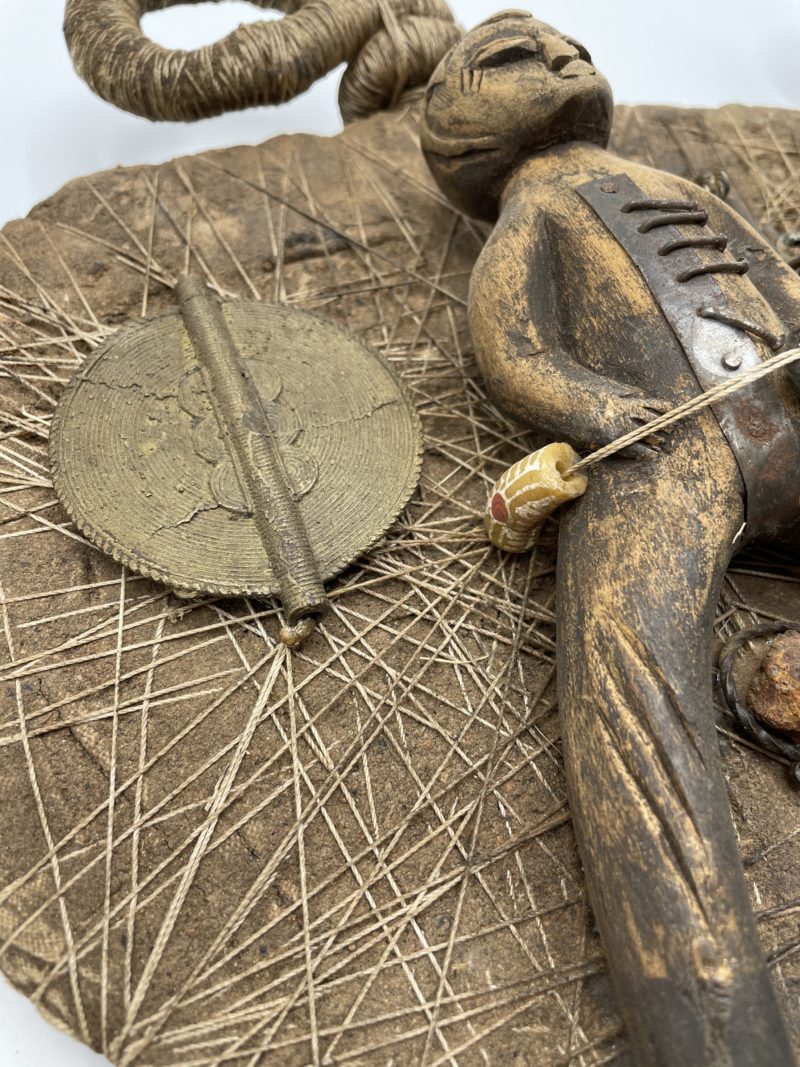 Artisanat Burkina Faso homme au crocodile – Image 4