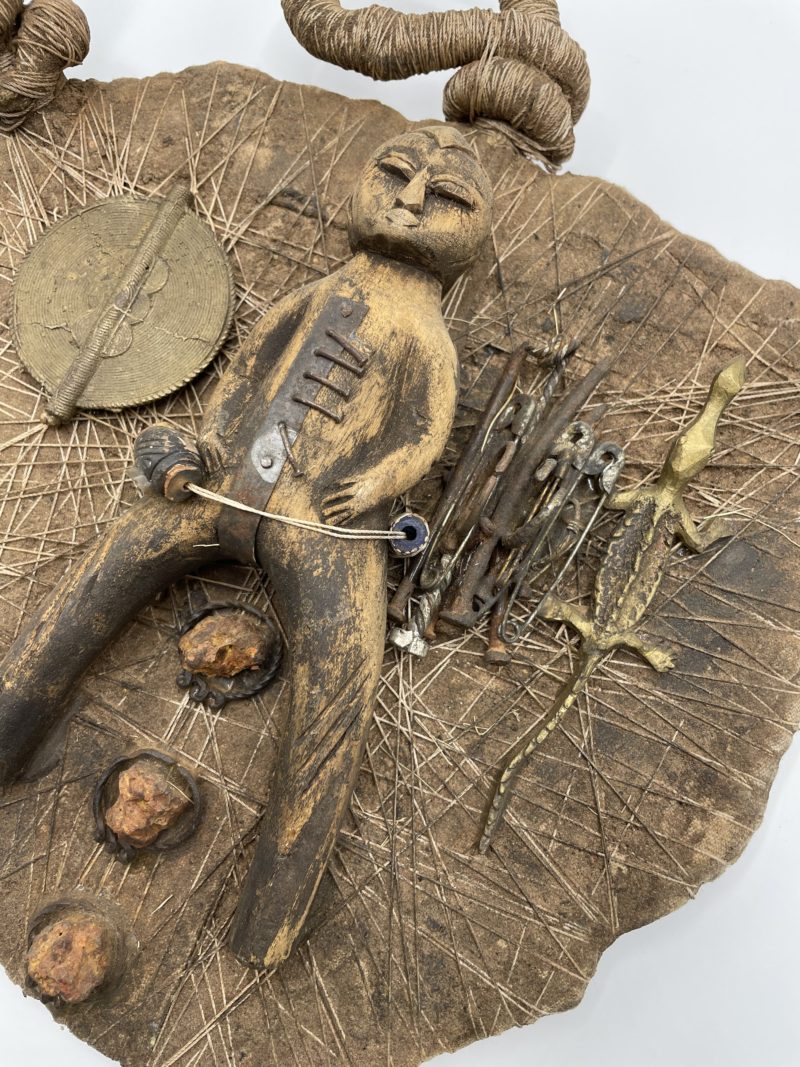 Artisanat Burkina Faso homme au crocodile – Image 3