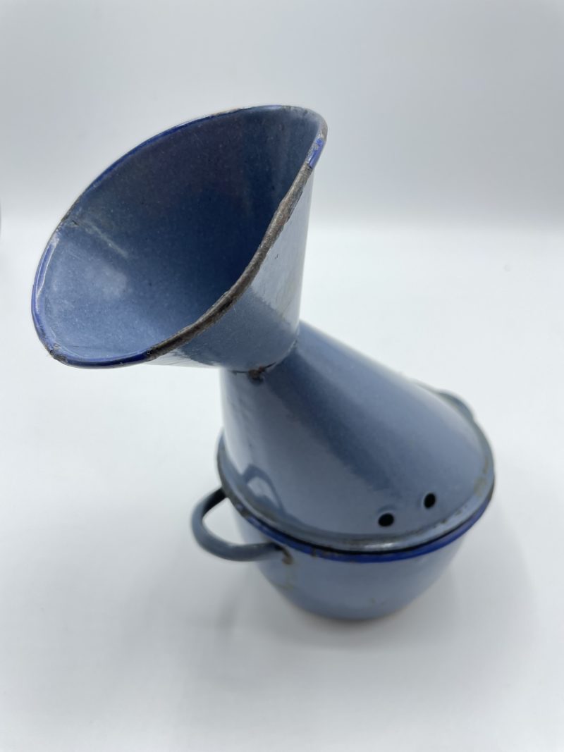 inhalateur vintage emaille bleu