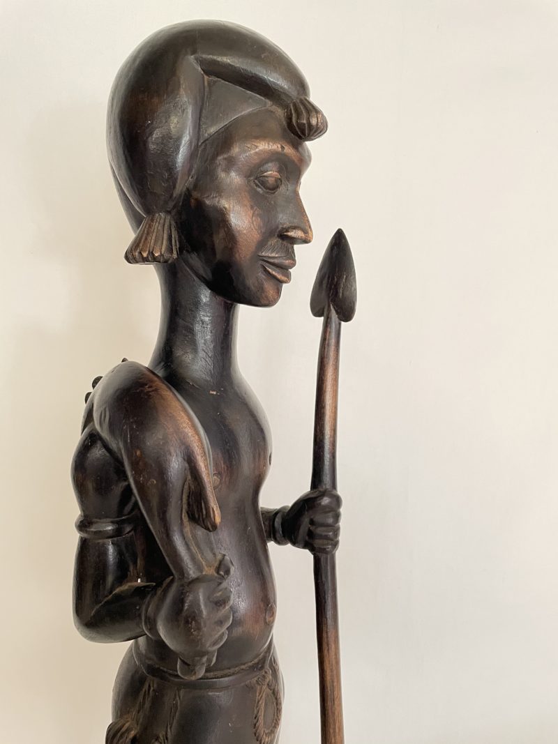 Sculpture bois d'ébène jeune chasseur – Image 2