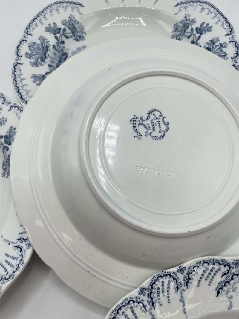 Lot de 4 assiettes vintage bleues terre de fer Saint Amand et Hamage – Image 4