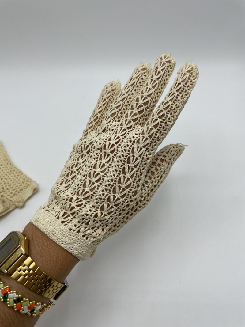 Trio paires de gants femme vintage blanc et écru – Image 10