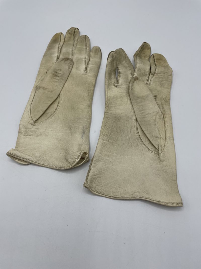 Trio paires de gants femme vintage blanc et écru – Image 9