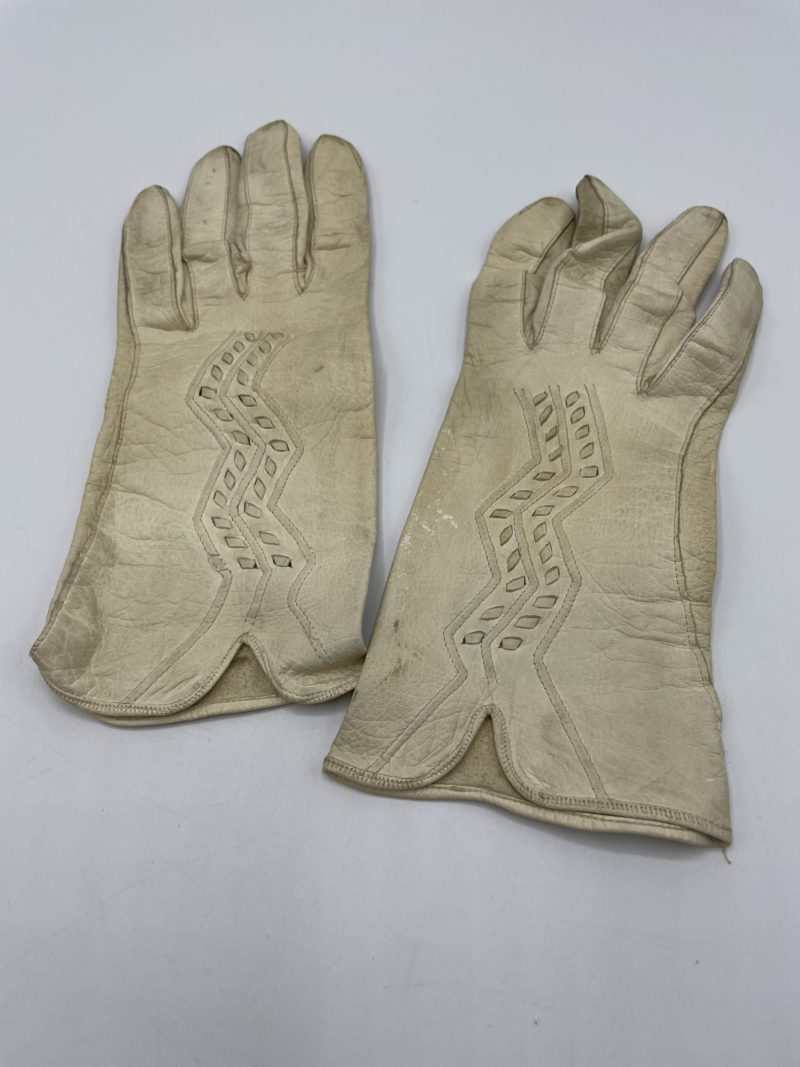 Trio paires de gants femme vintage blanc et écru – Image 6