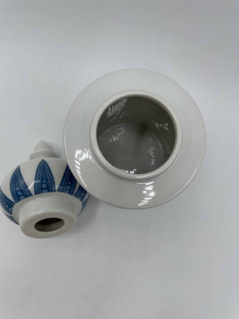 Pot vintage en porcelaine Royal Pavillon at Brighton made for Elizabeth Arden – Image 3