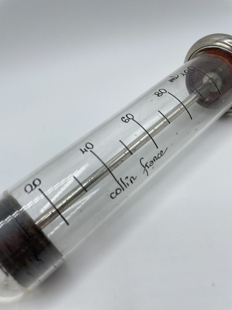Seringue de médecin vintage – Image 3