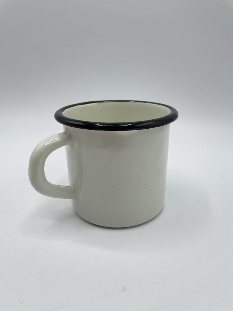 tasse emaillee vintage metal blanc camping