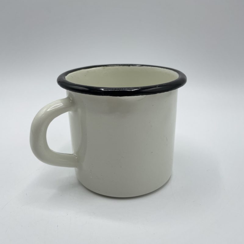 tasse emaillee vintage metal blanc camping