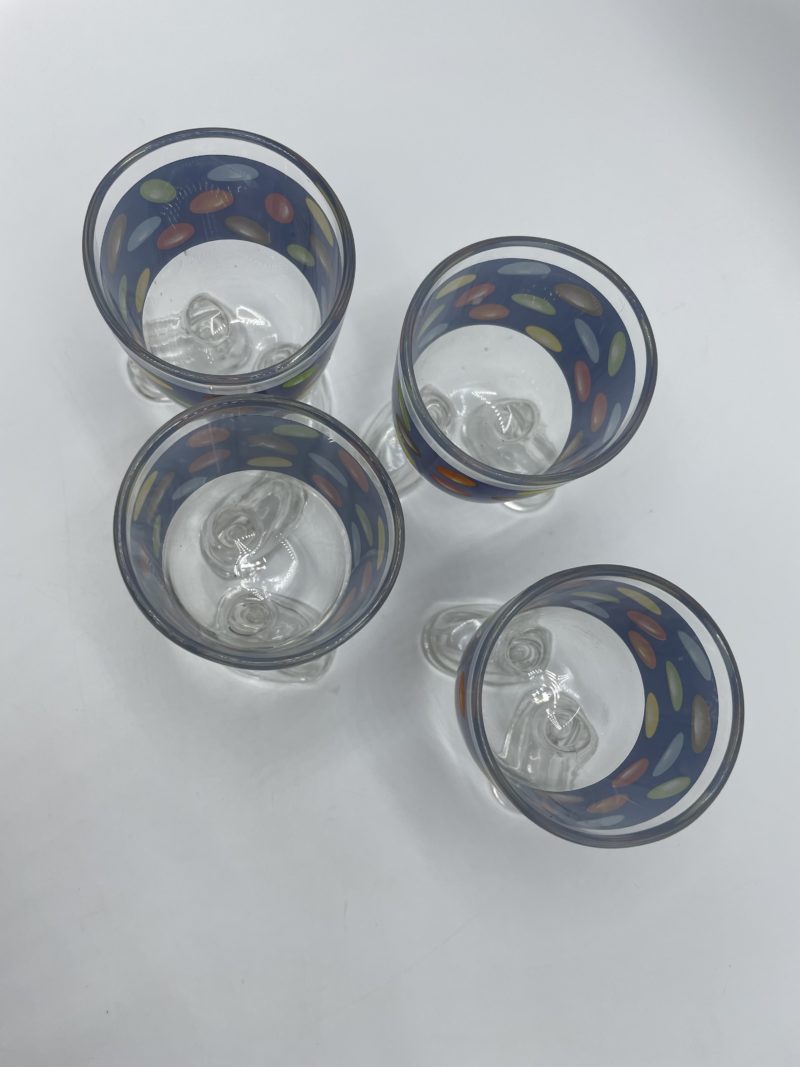 Lot de 4 verres à pied Smarties – Image 3