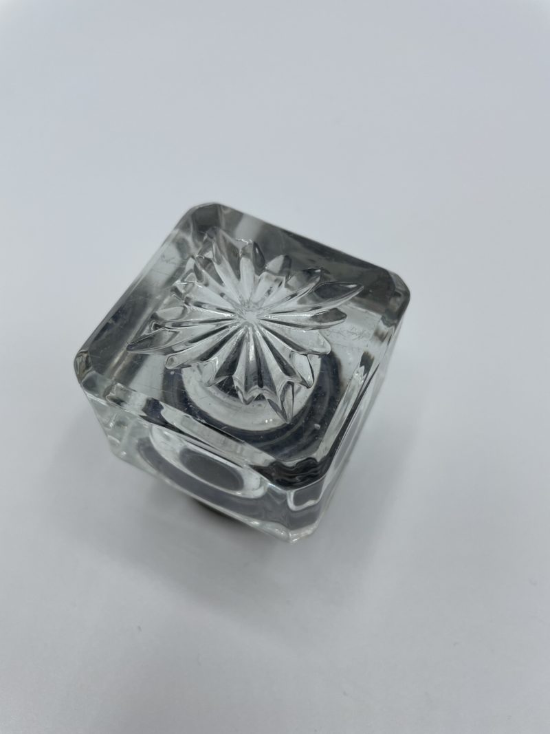 Encrier vintage en verre ciselé – Image 2