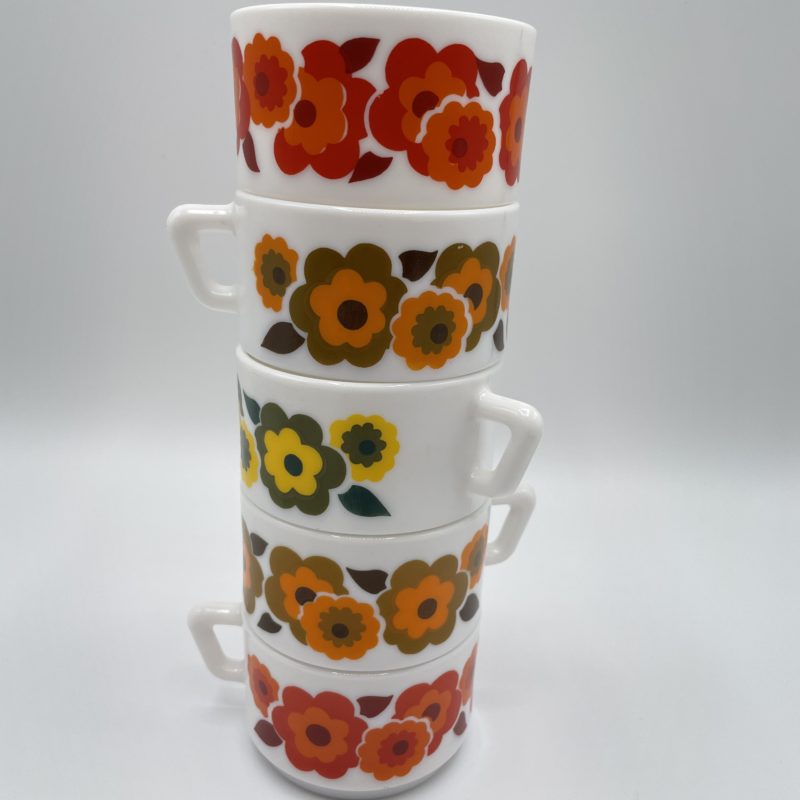 tasse vintage arcopal lotus fleur