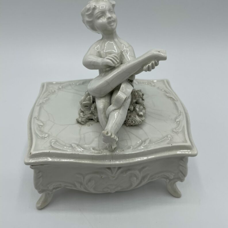 boite vintage bibelot ceramique ange angelot blanc deco