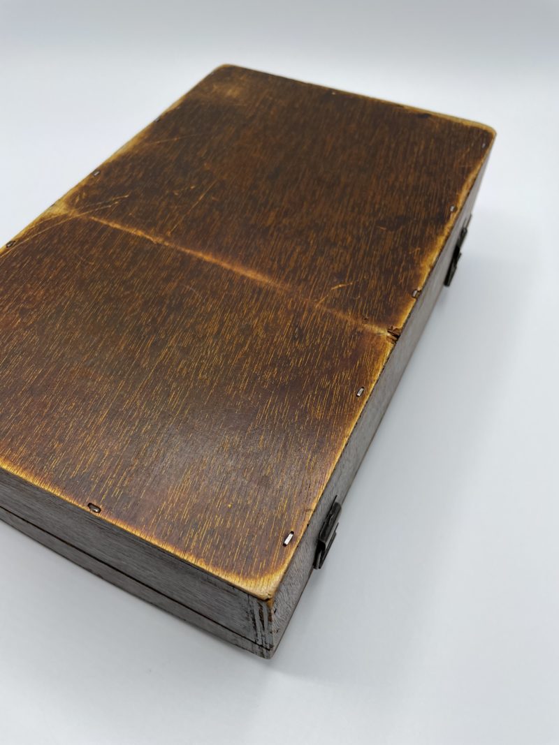 Coffret en bois vintage pour bouteilles décor peint à la main – Image 5