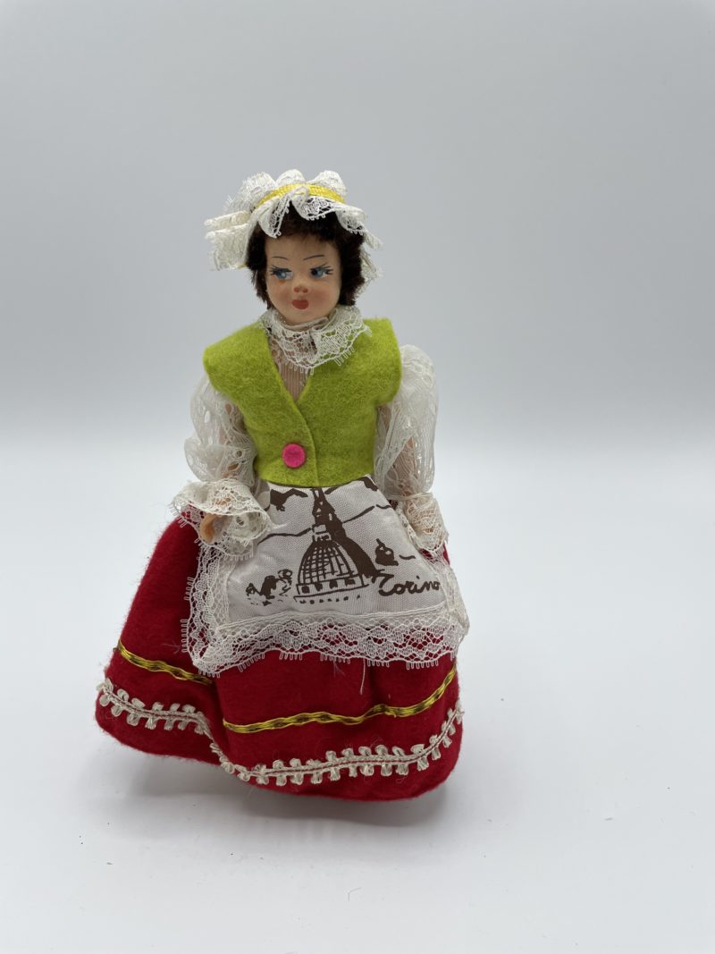 Collection poupées vintage souvenirs de voyage – Image 13