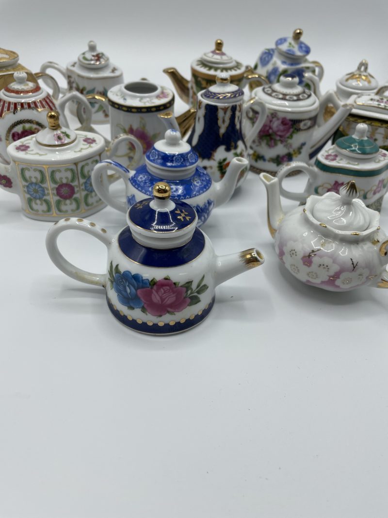 Collection théières miniatures porcelaine d'art – Image 5