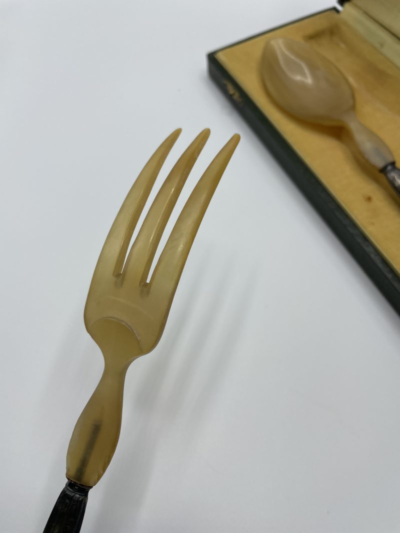 Couverts pour service à salade en argent et ivoire vintage – Image 2