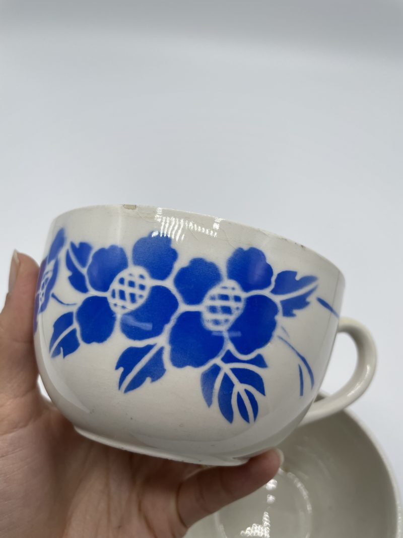 Duo tasses à café en faïence fleurs bleues vintage – Image 3