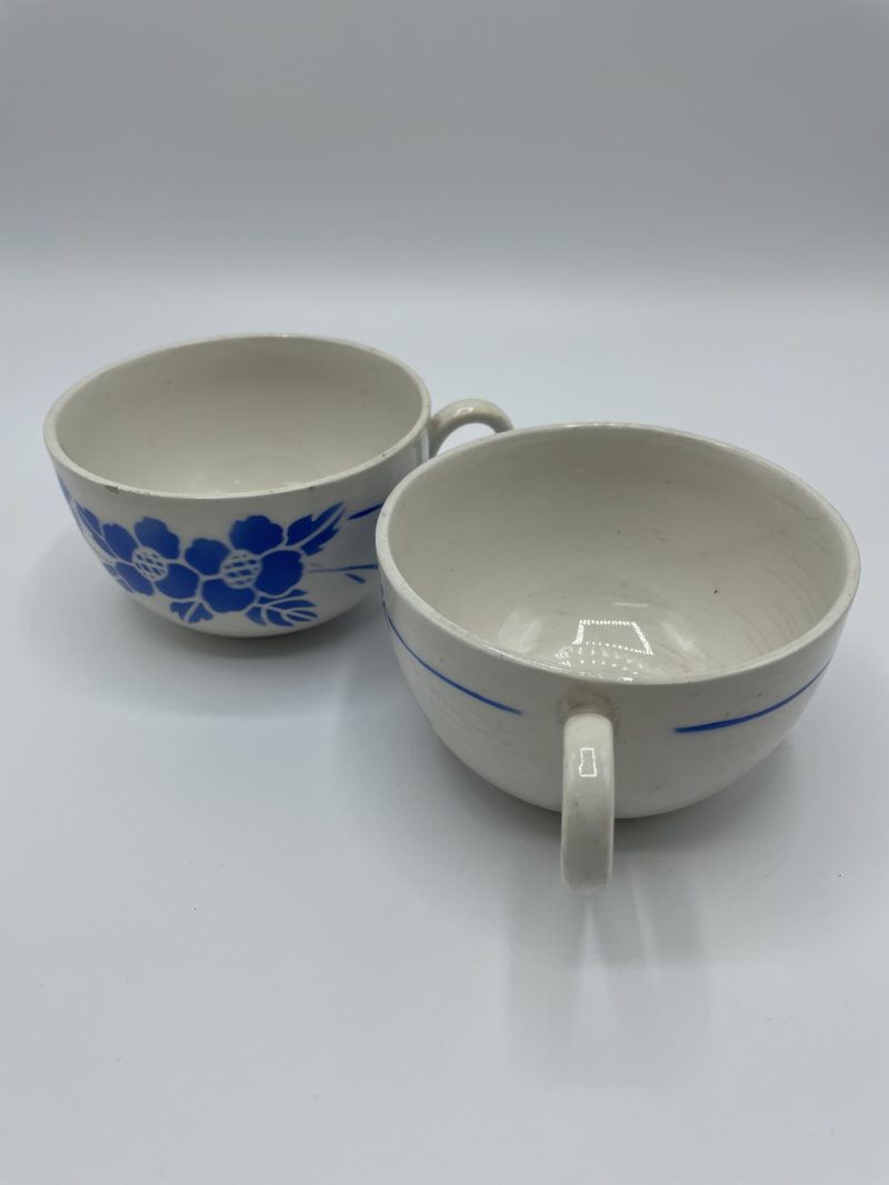 Duo tasses à café en faïence fleurs bleues vintage – Image 5