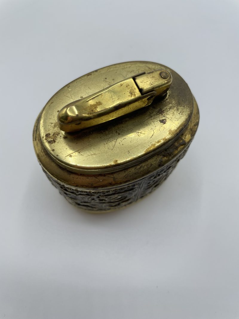 Boite à tabac et briquet vintage – Image 6