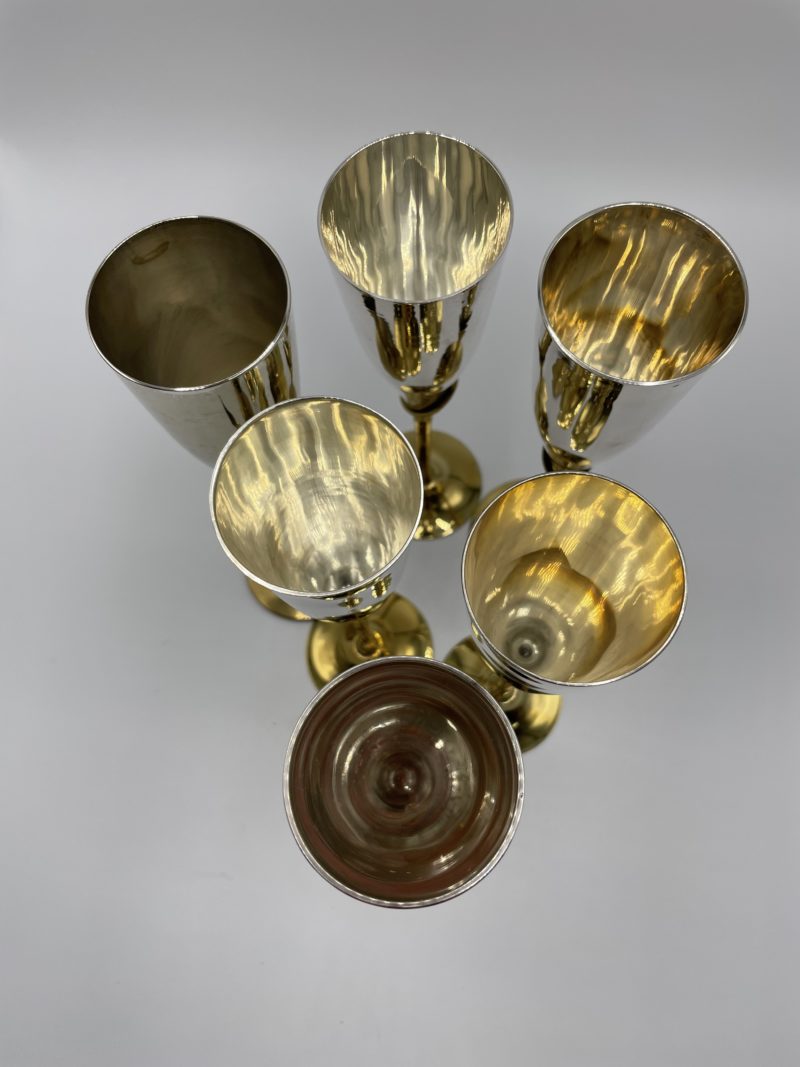 Lot de 6 flûtes à champagne en métal et laiton – Image 4