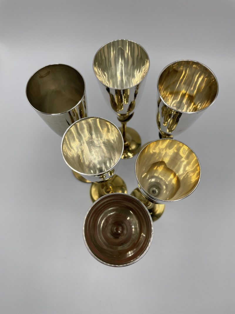 Lot de 6 flûtes à champagne en métal et laiton – Image 9