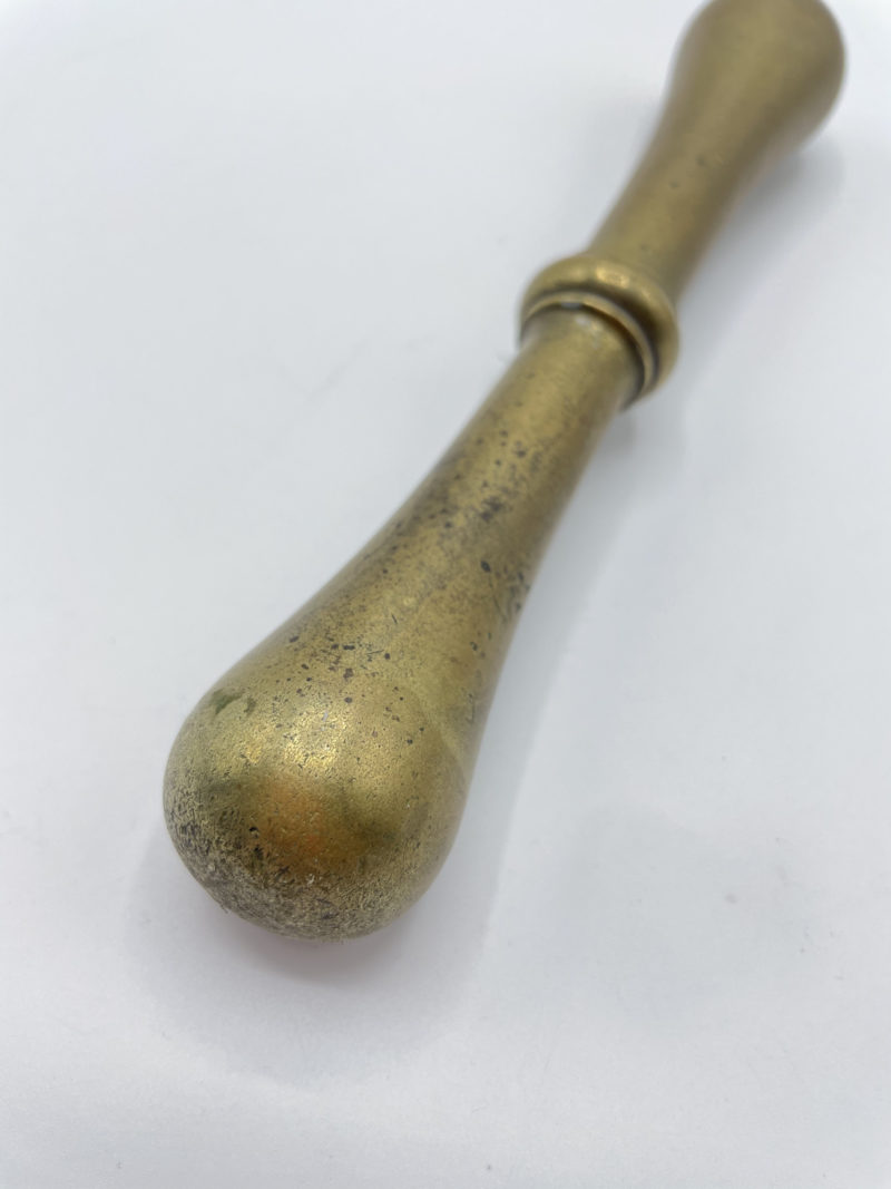 Grand mortier en laiton vintage – Image 4