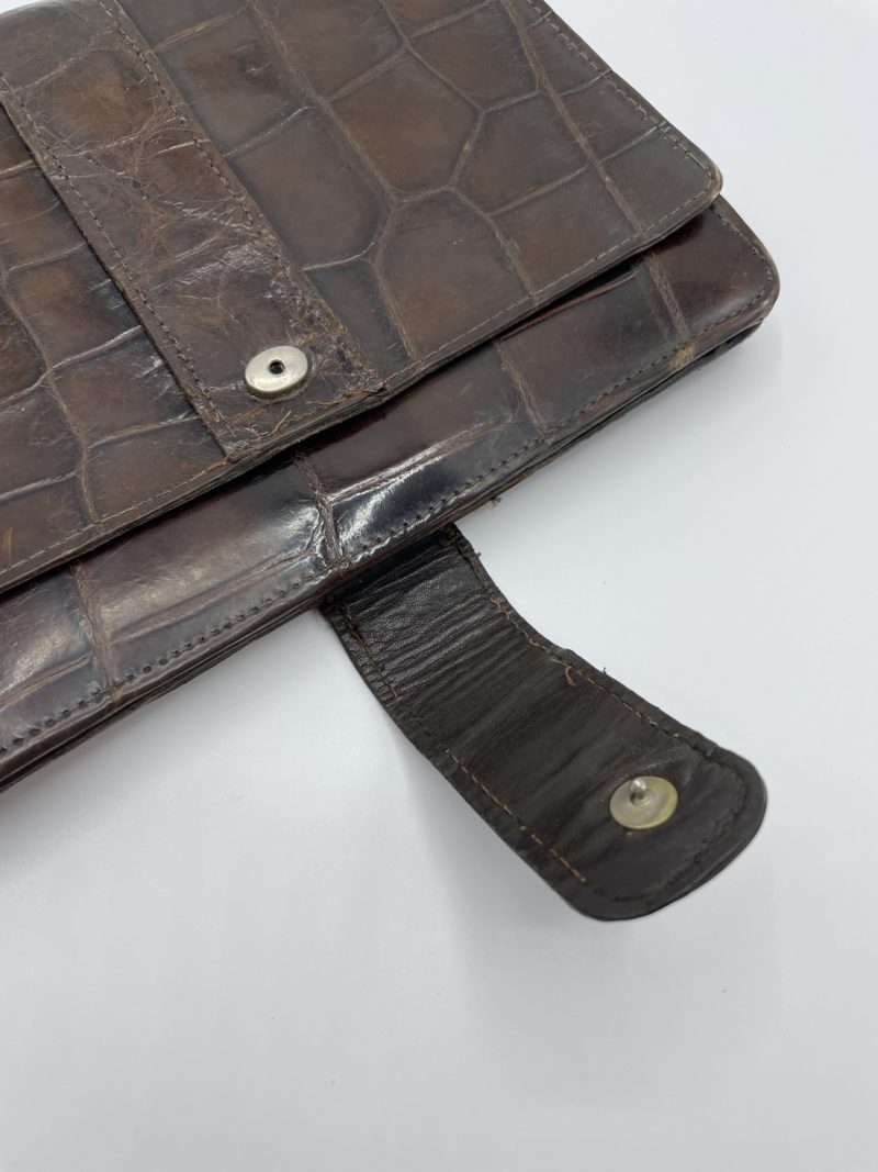 Pochette en cuir vintage style crocodile chocolat – Image 3