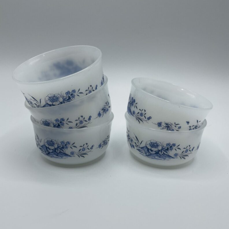 ramequn arcopal vintage fleur bleue