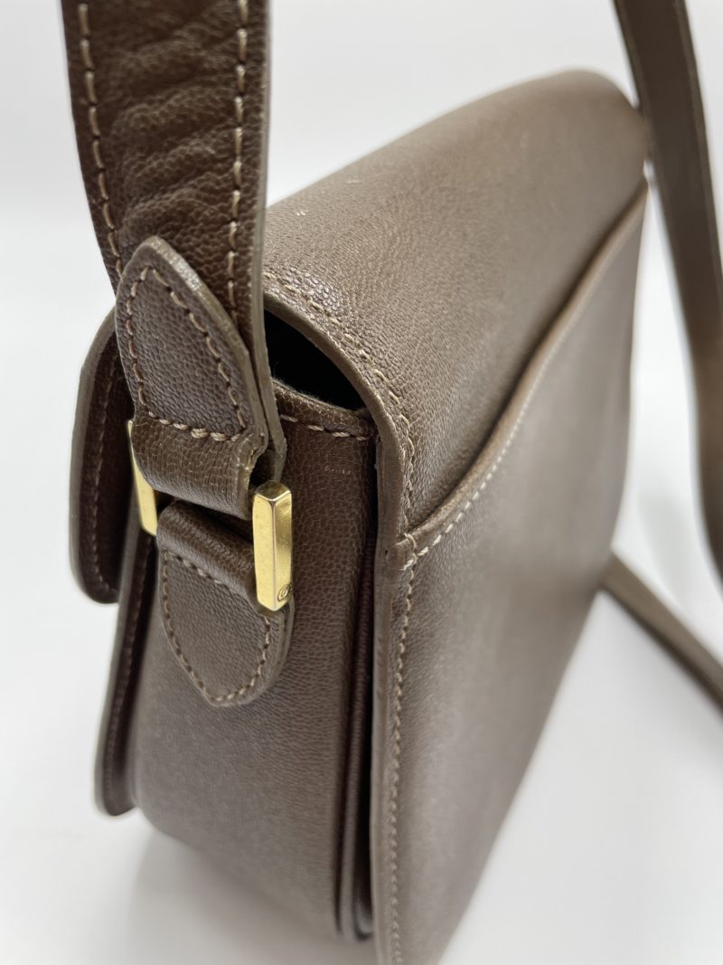 Sac en cuir bandoulière chocolat LANCEL Paris – Image 2
