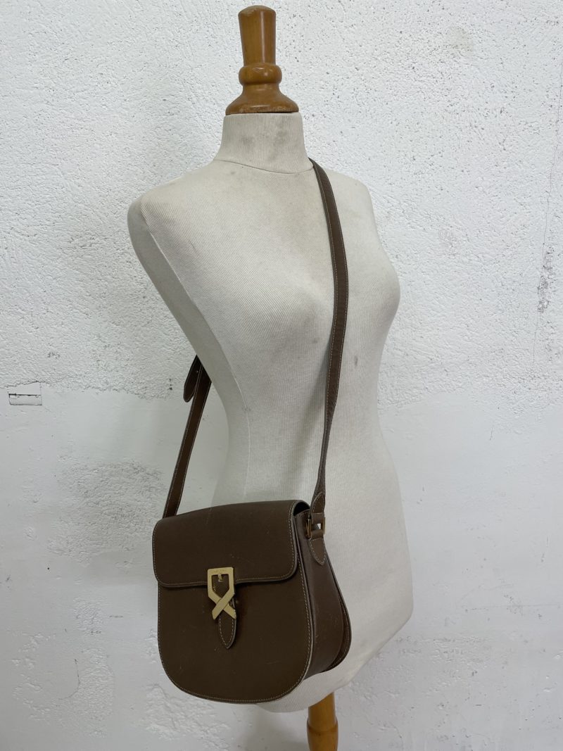Sac en cuir bandoulière chocolat LANCEL Paris – Image 10