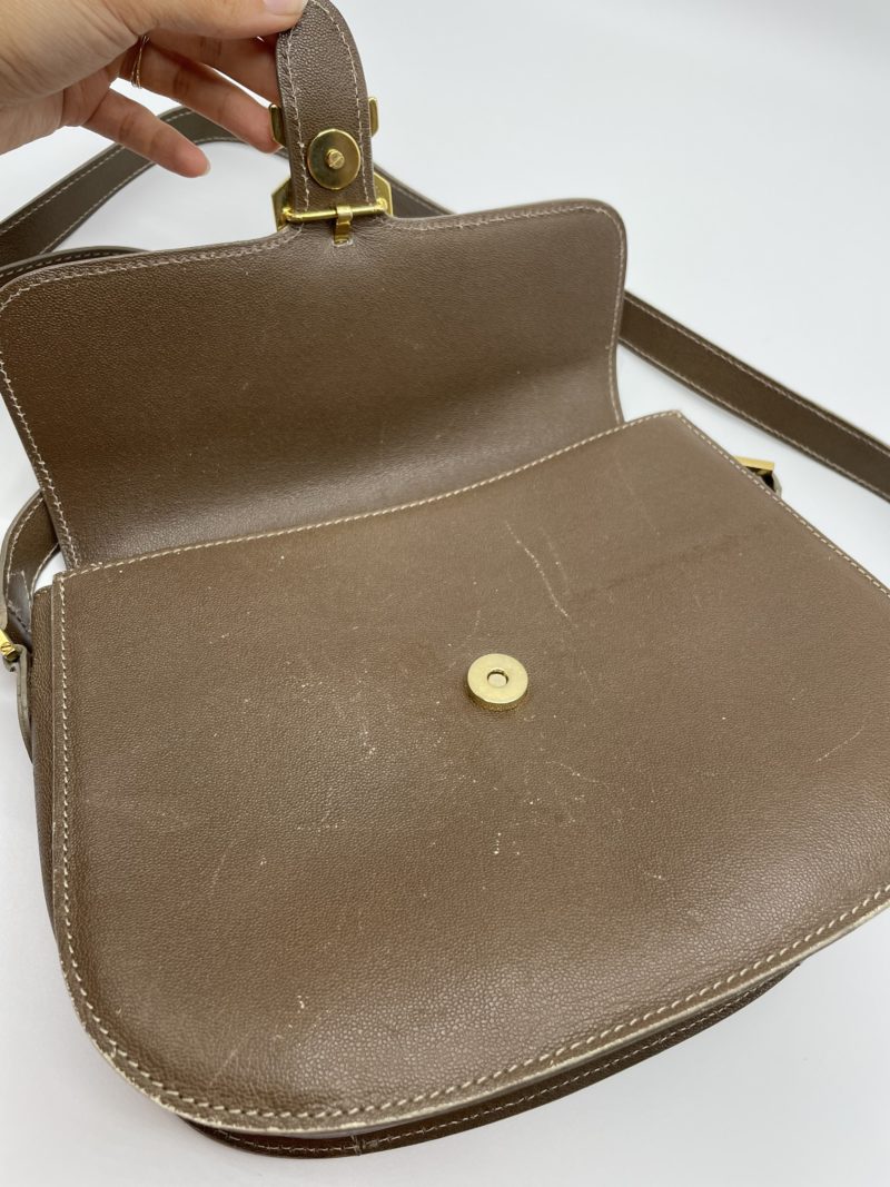 Sac en cuir bandoulière chocolat LANCEL Paris – Image 9