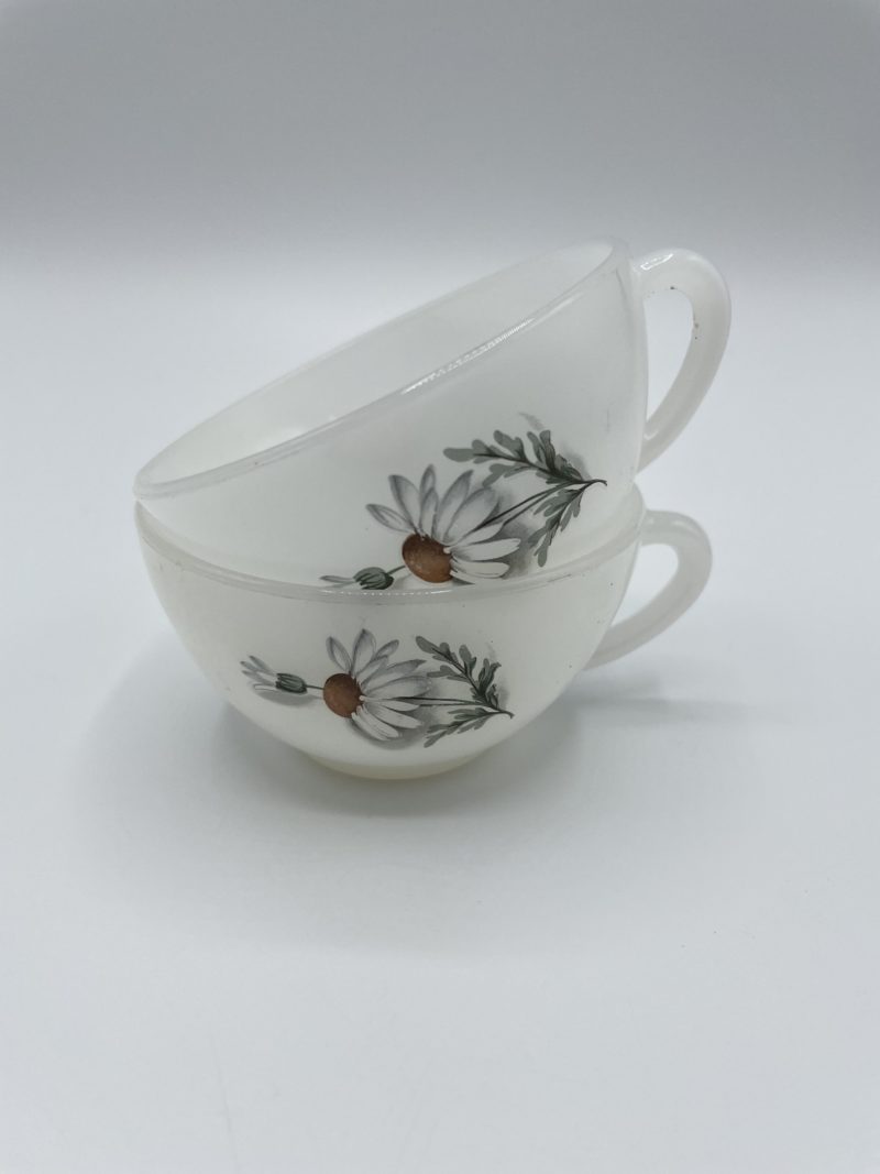 tasse arcopal vintage marguerite