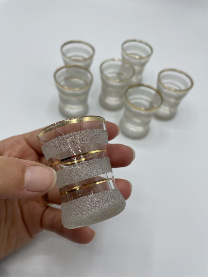 Petits verres à shot givrés vintage – Image 3