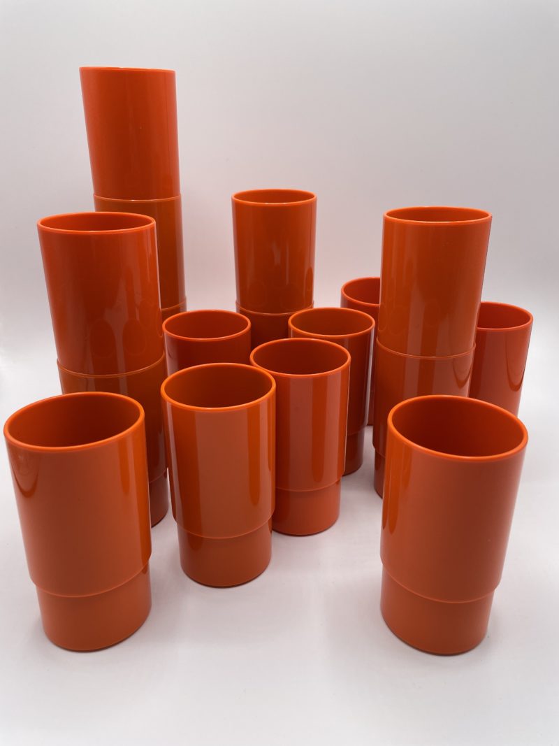 verre plastique pop orange vintage