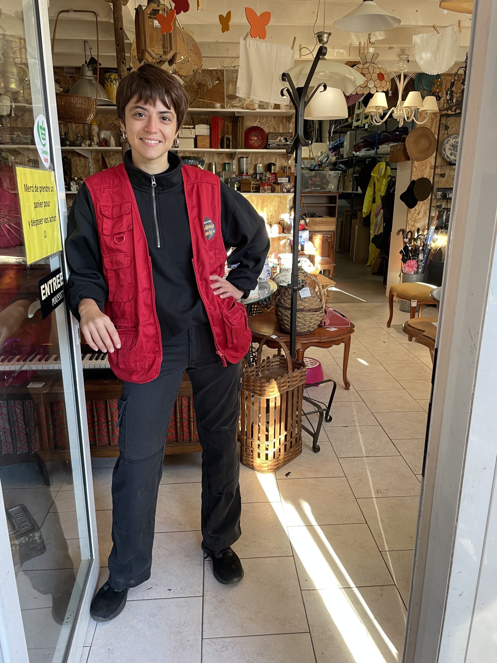 floriane responsable boutique ressourcerie venelles aix en provence