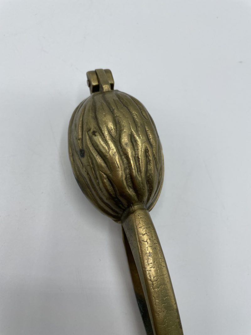 Casse-noix laiton doré ancien vintage – Image 2