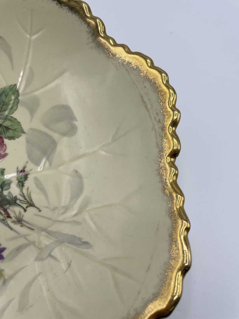 Coupe saladier à pied vintage en porcelaine et émail de Limoges – Image 2