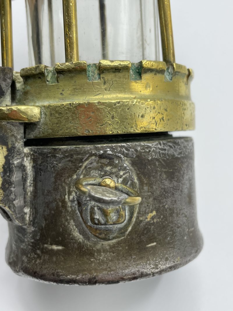 Ancienne lampe de mineur avec cheminée verre Baccarat – Image 2