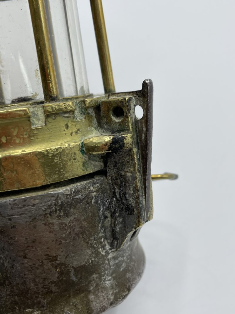 Ancienne lampe de mineur avec cheminée verre Baccarat – Image 5