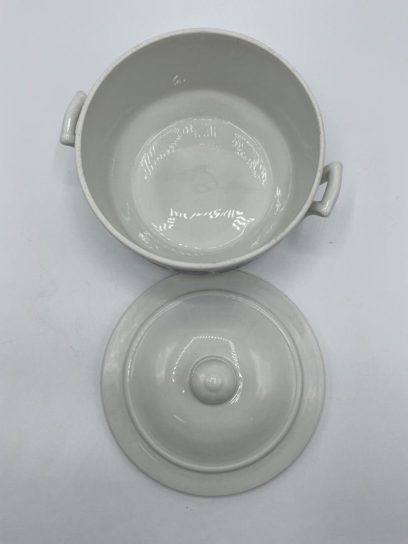 Plat porcelaine à feu ou légumier vintage Apilco décors LML sur Berry et Limoges – Image 2